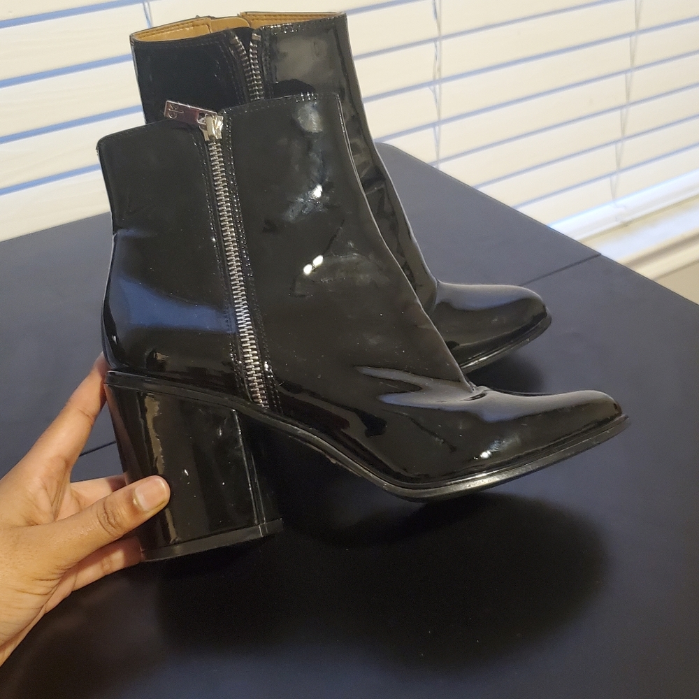 Calvin Klein women's ankle boots.